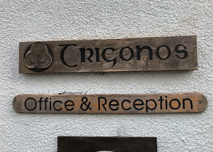 Trigonos - Quiet, Peaceful, Vegetarian B&B And Retreat Centre