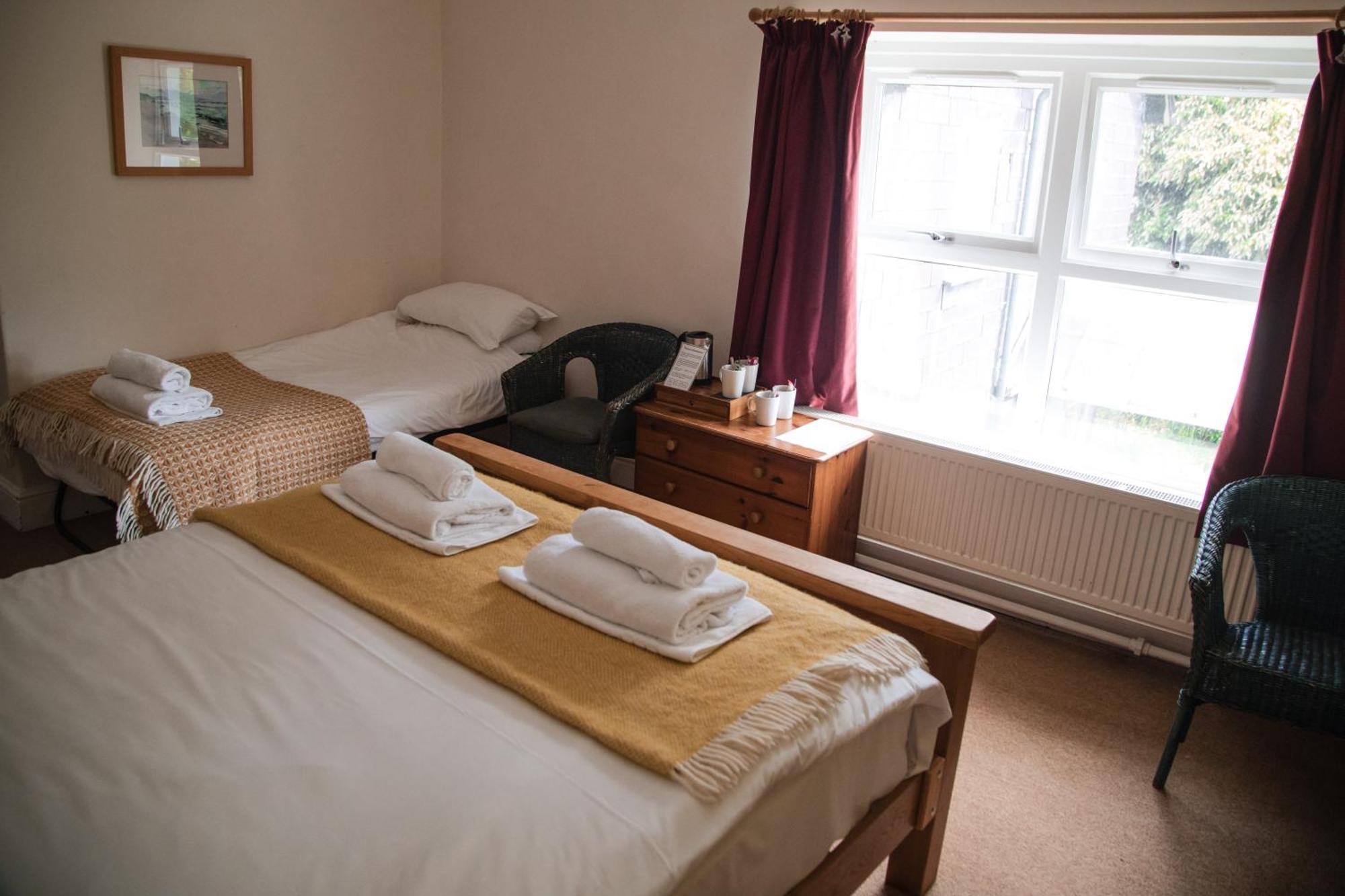 Trigonos - Quiet, Peaceful, Vegetarian And Retreat Centre * Nantlle