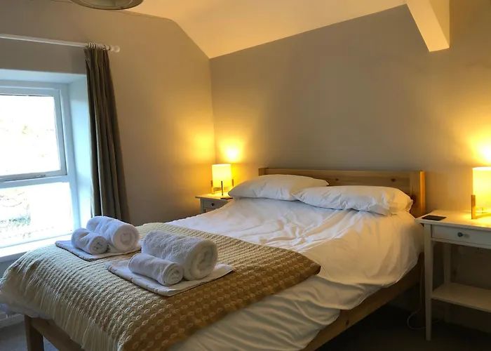 Trigonos - Quiet, Peaceful, Vegetarian B&B And Retreat Centre