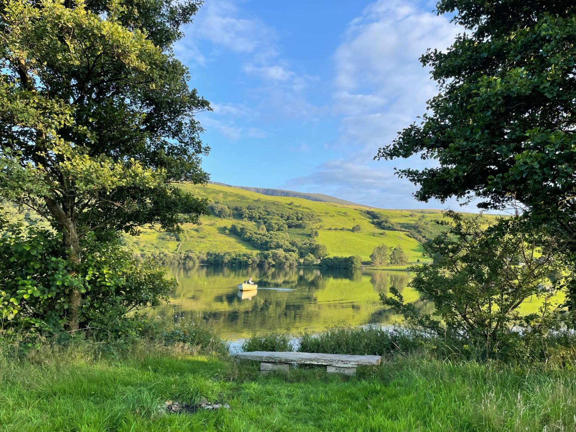 Trigonos - Quiet, Peaceful, Vegetarian And Retreat Centre Bed & Breakfast Nantlle